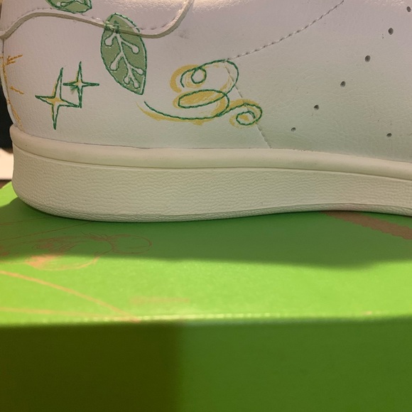 NEW MEN'S ADIDAS ORIGINALS DISNEY PETER PAN STAN SMITH SHOES ~ US 9.5 - Picture 10 of 15